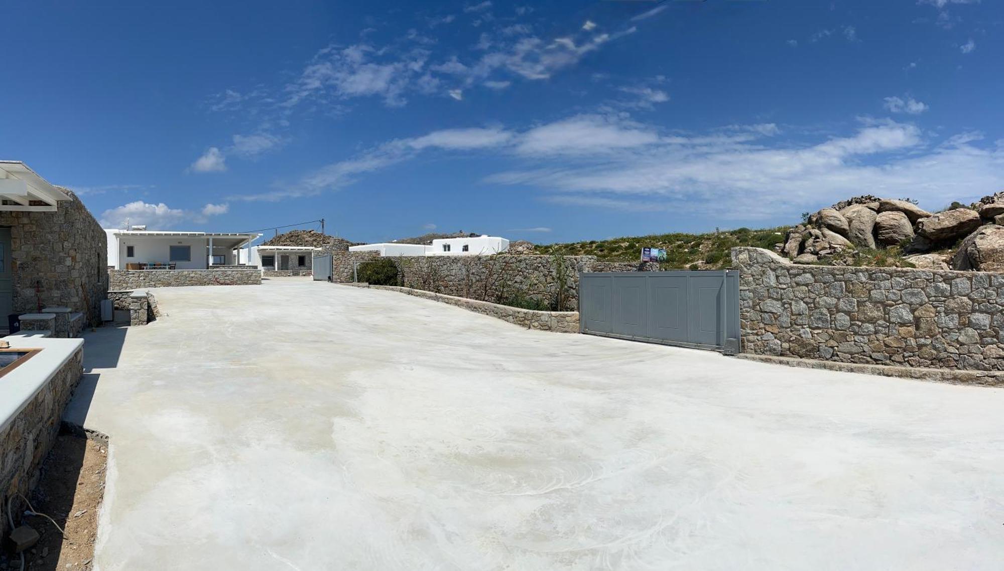 Psaros Village